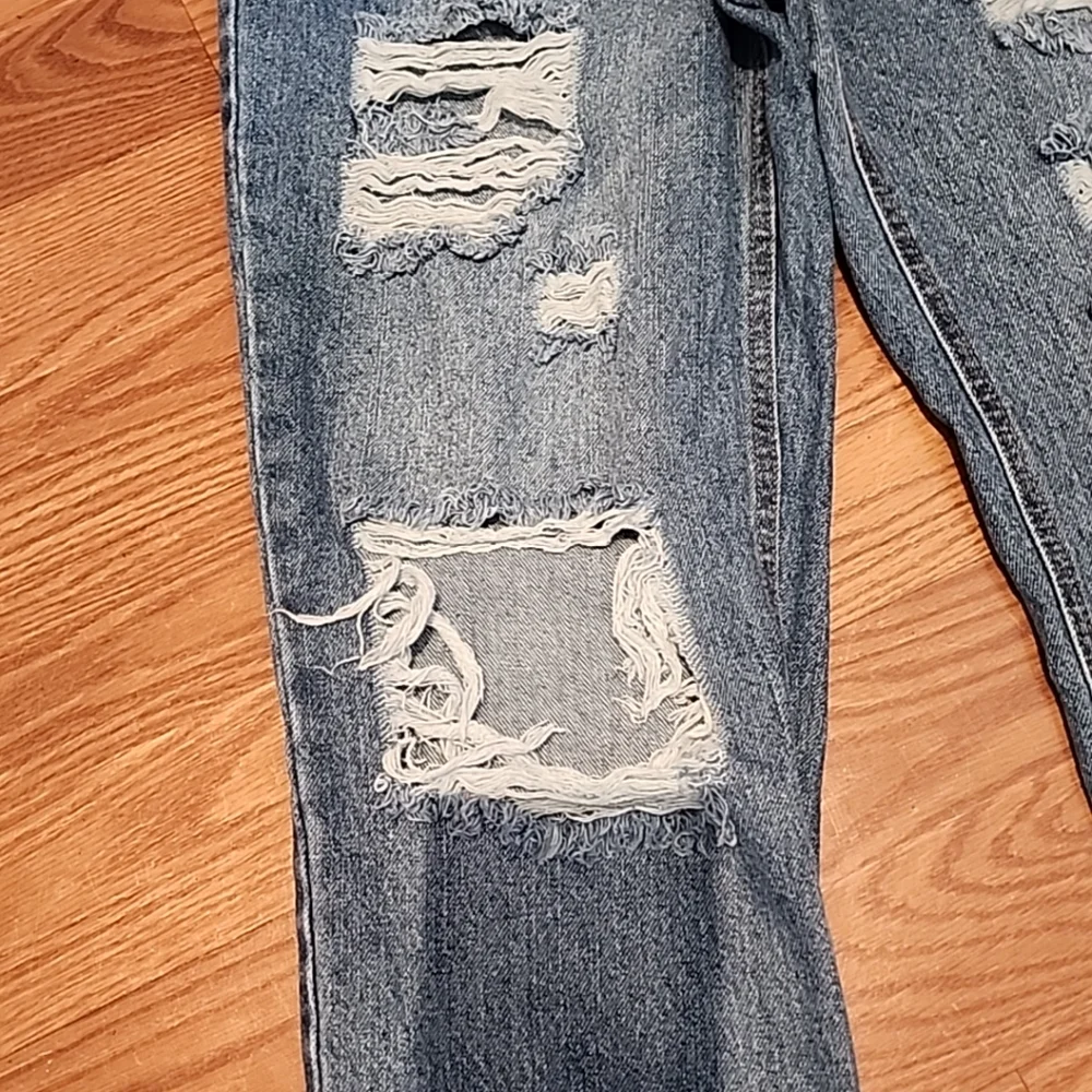 Vanilla star high waisted distressed jeans size 7 90s boyfriend‎ festival